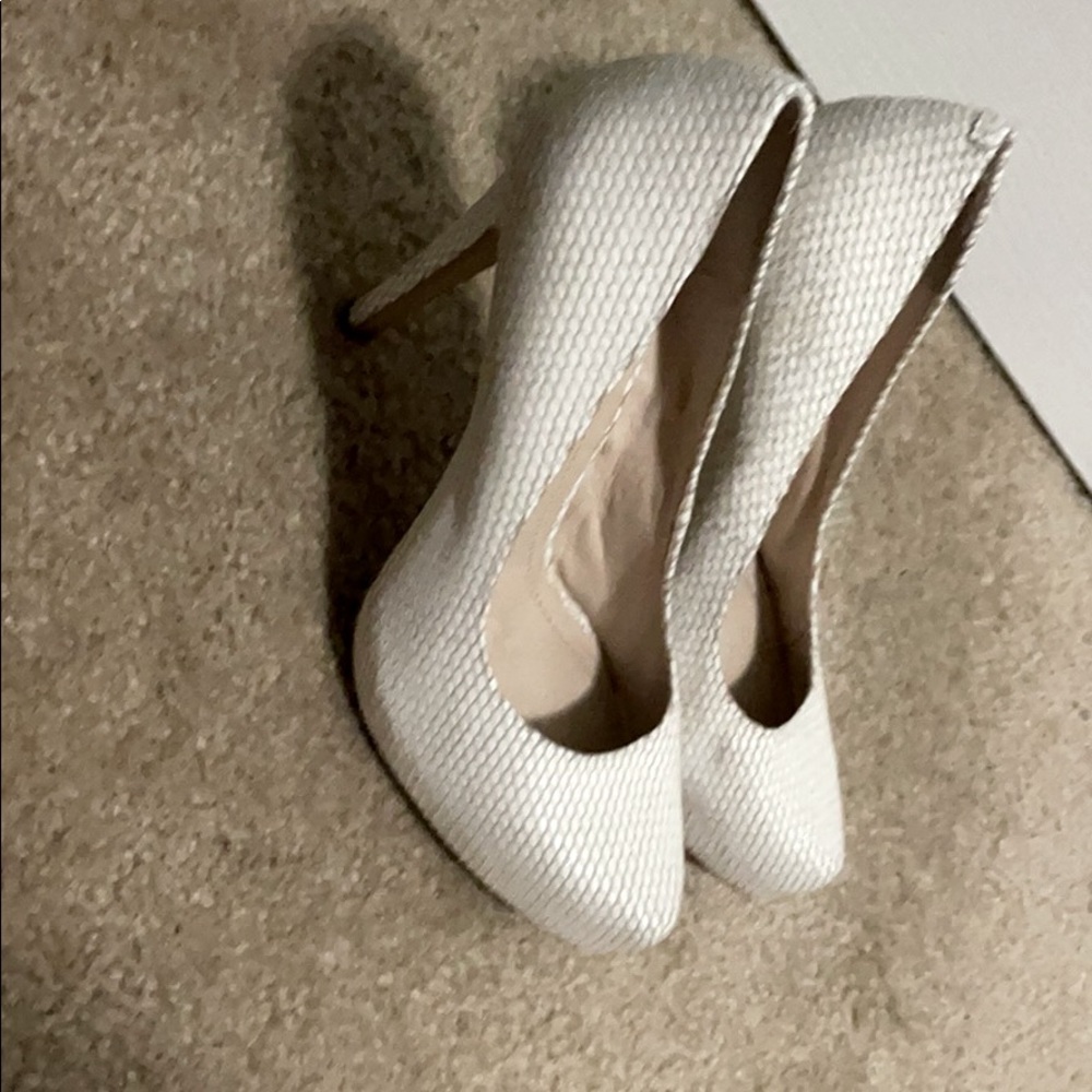 Heels - Picture 2 of 4